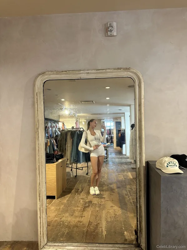 Sophia Diamond photo 2 of 1991