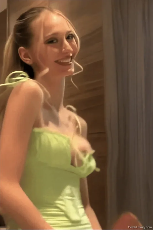 Sophia Diamond photo 17 of 1991