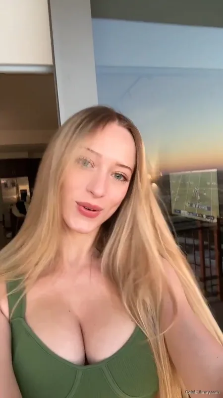 Sophia Diamond photo 13 of 1991
