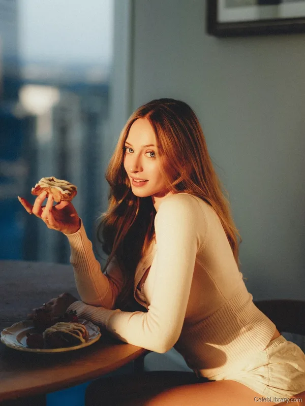 Sophia Diamond photo 8 of 1991