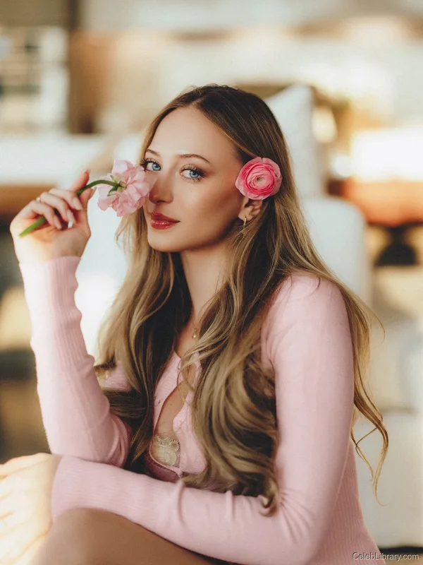 Sophia Diamond photo 11 of 1991