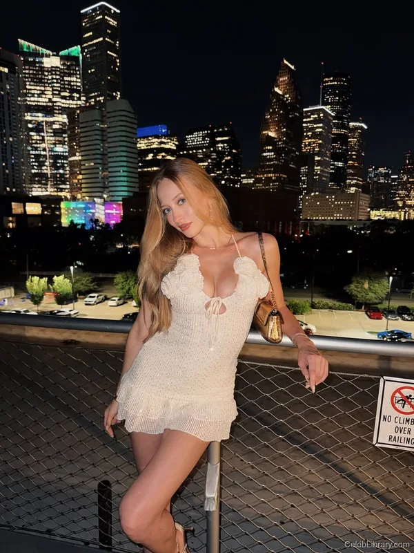 Sophia Diamond photo 16 of 1991