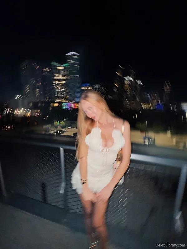 Sophia Diamond photo 24 of 1991