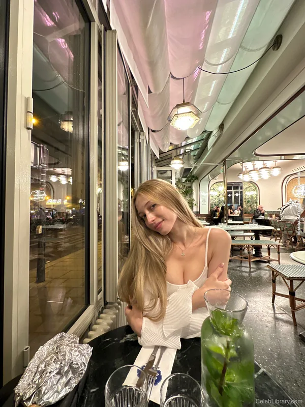 Sophia Diamond photo 21 of 1991