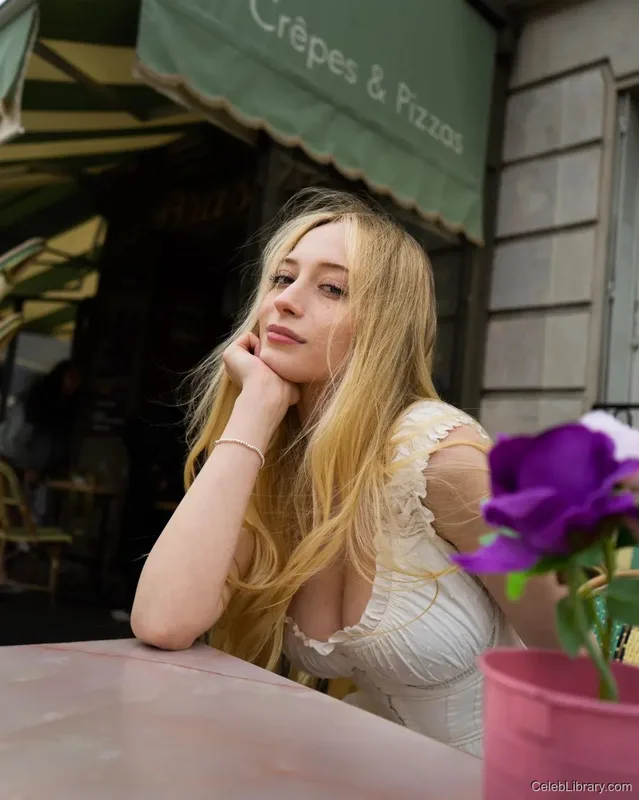 Sophia Diamond photo 24 of 1991