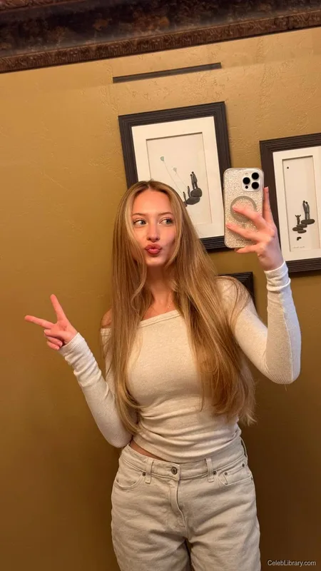 Sophia Diamond photo 20 of 1991