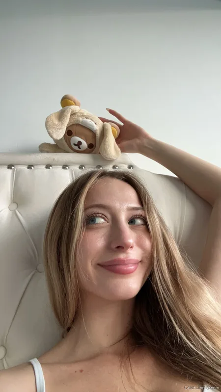 Sophia Diamond photo 10 of 1991