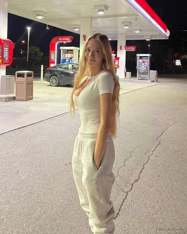 Sophia Diamond photo 1 of 1991