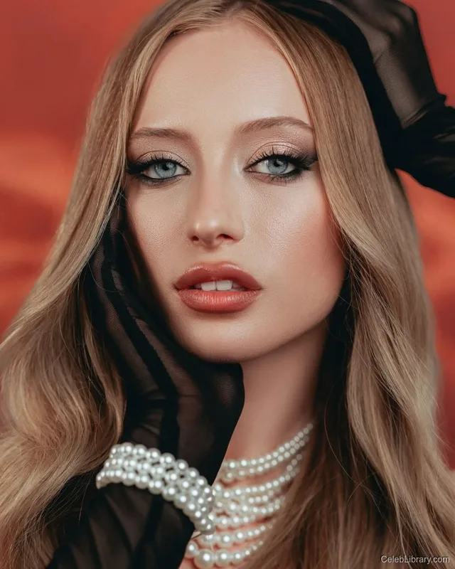 Sophia Diamond photo 19 of 1991