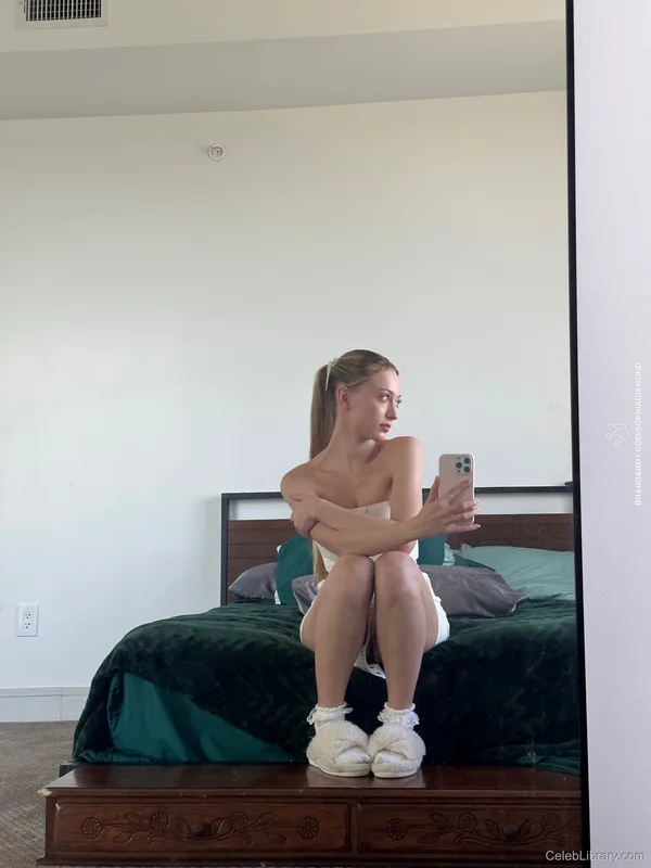 Sophia Diamond photo 20 of 1991