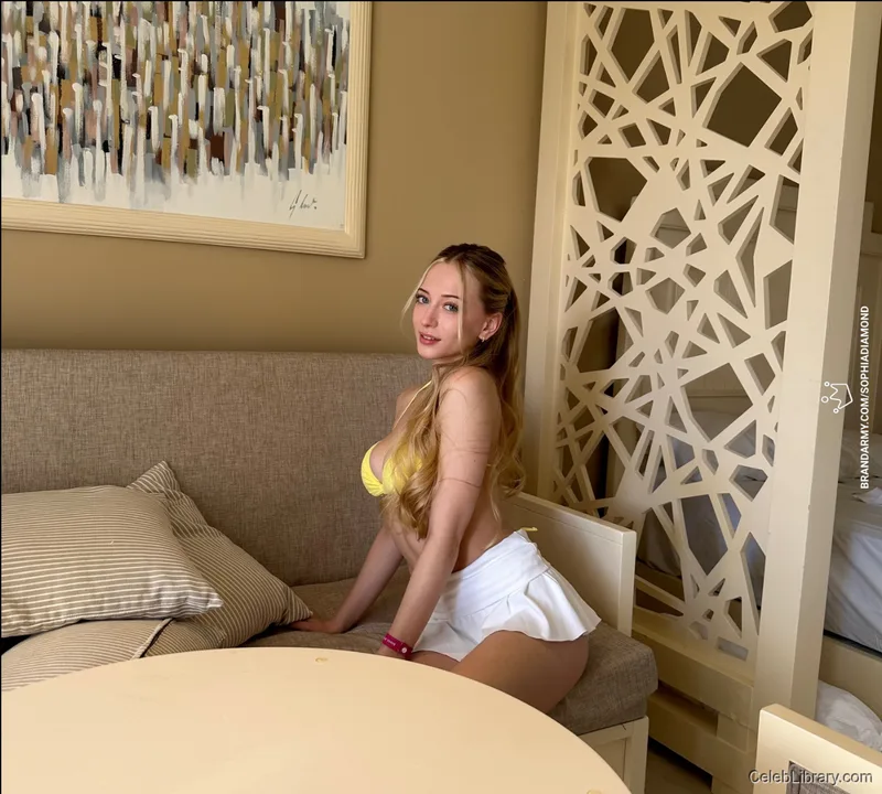 Sophia Diamond photo 9 of 1991