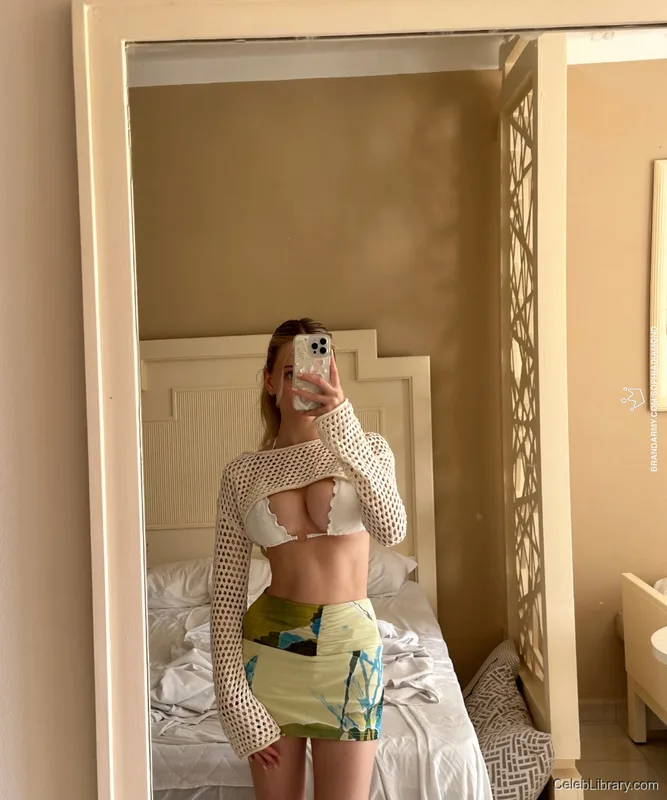 Sophia Diamond photo 14 of 1991