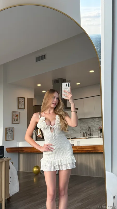 Sophia Diamond photo 11 of 1991