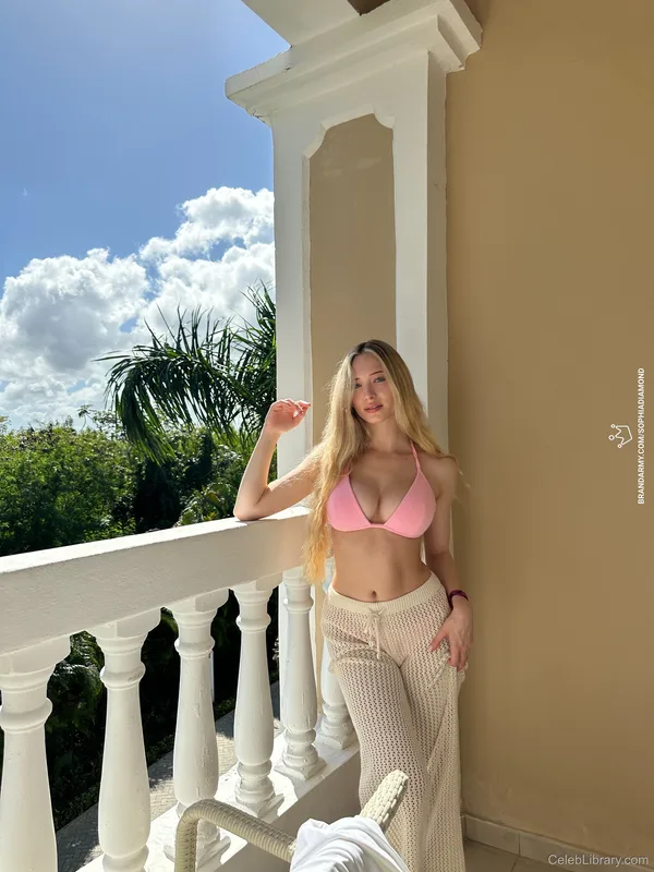 Sophia Diamond photo 16 of 1991