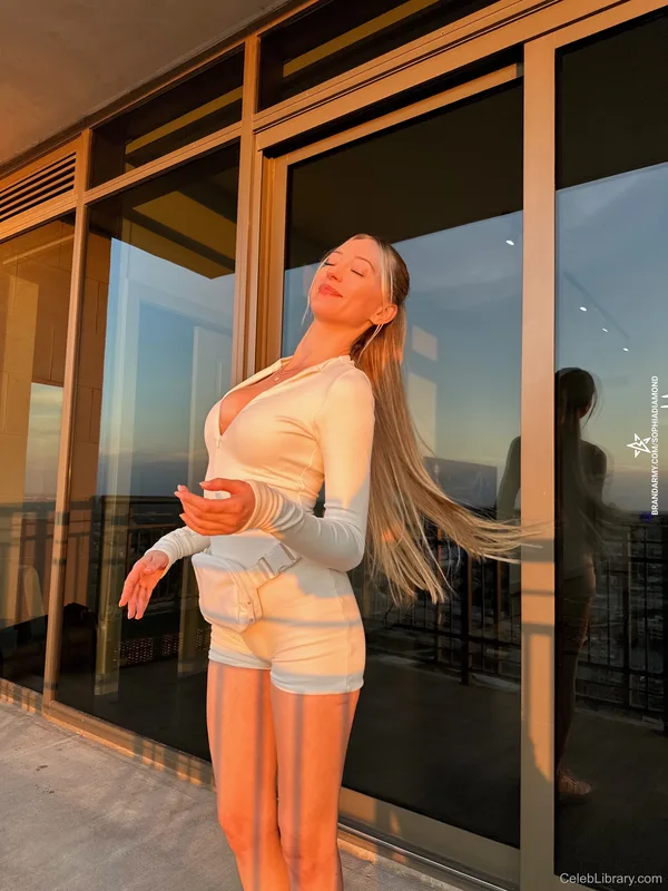 Sophia Diamond photo 3 of 1991