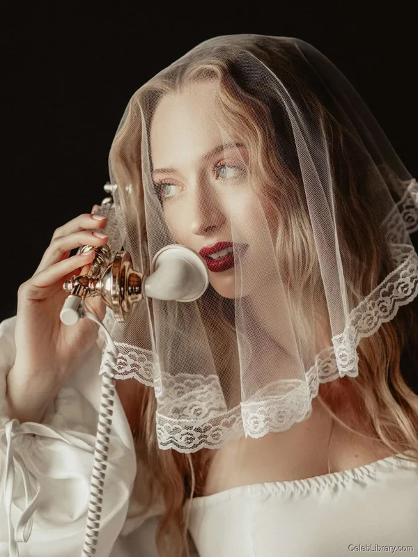 Sophia Diamond photo 19 of 1991