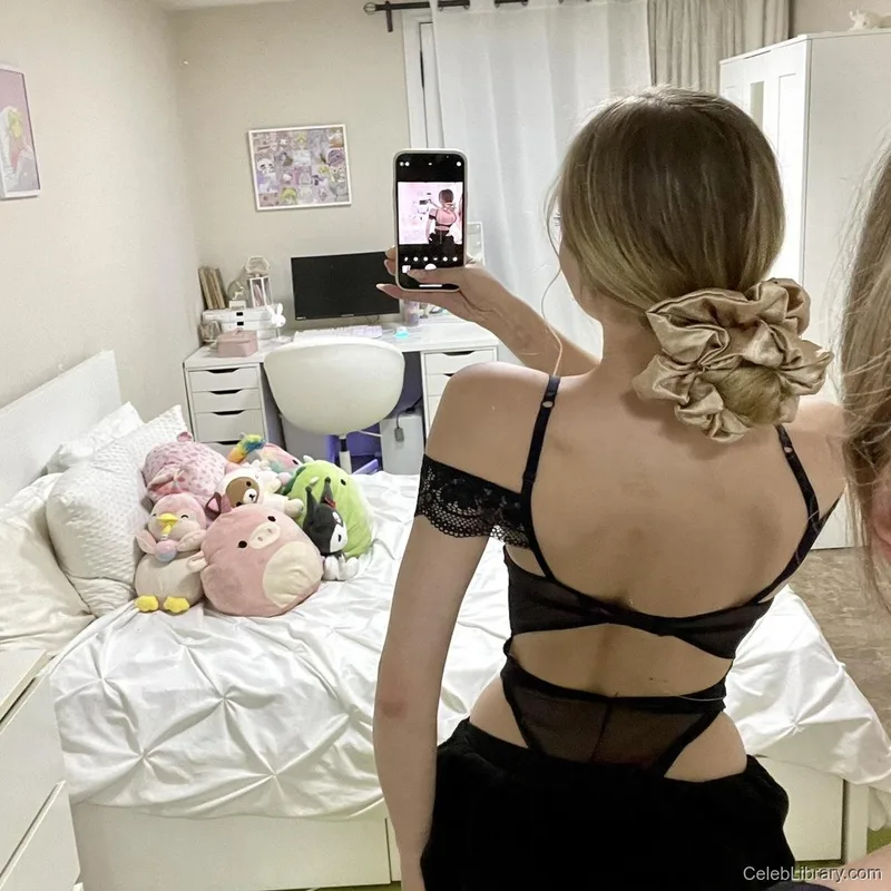 Sophia Diamond photo 1 of 1991