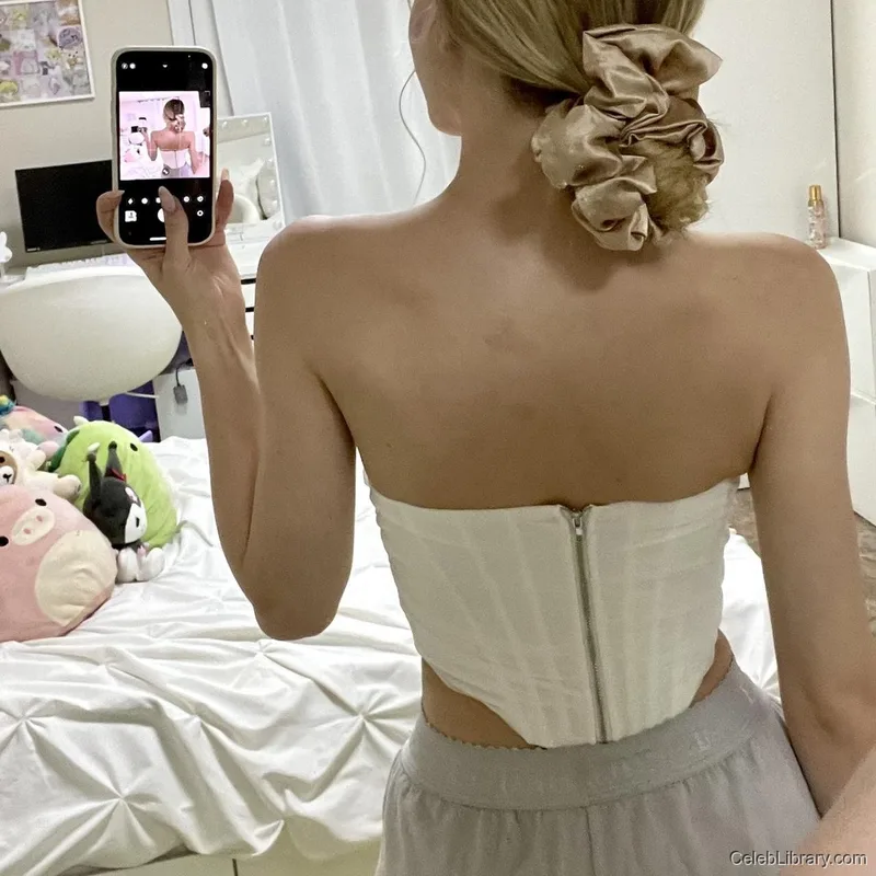 Sophia Diamond photo 3 of 1991
