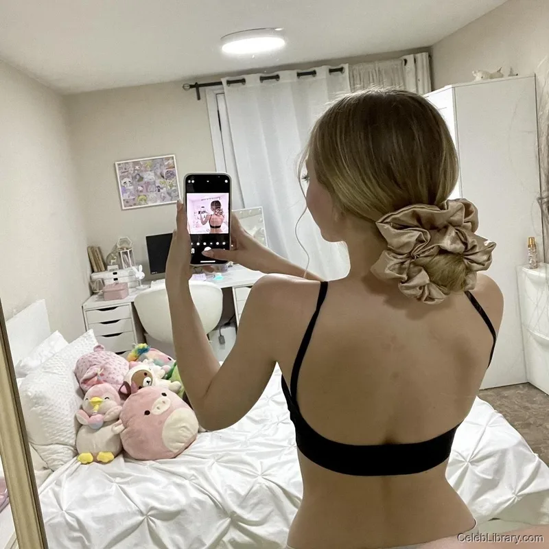 Sophia Diamond photo 9 of 1991