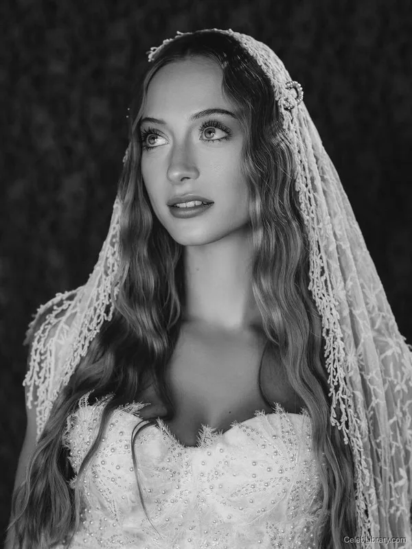 Sophia Diamond photo 3 of 1991