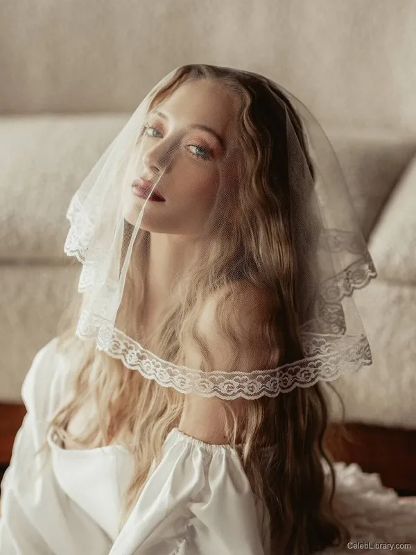 Sophia Diamond photo 9 of 1991