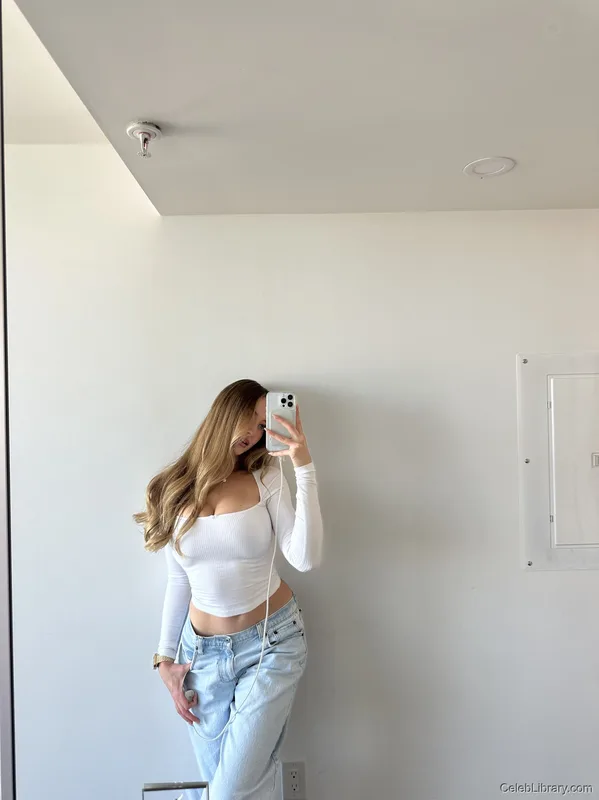 Sophia Diamond photo 10 of 1991