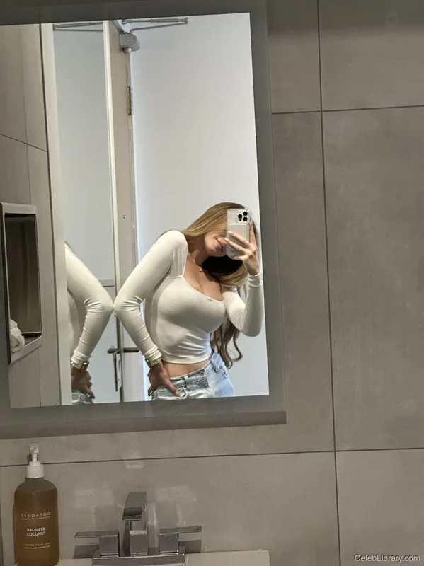 Sophia Diamond photo 17 of 1991