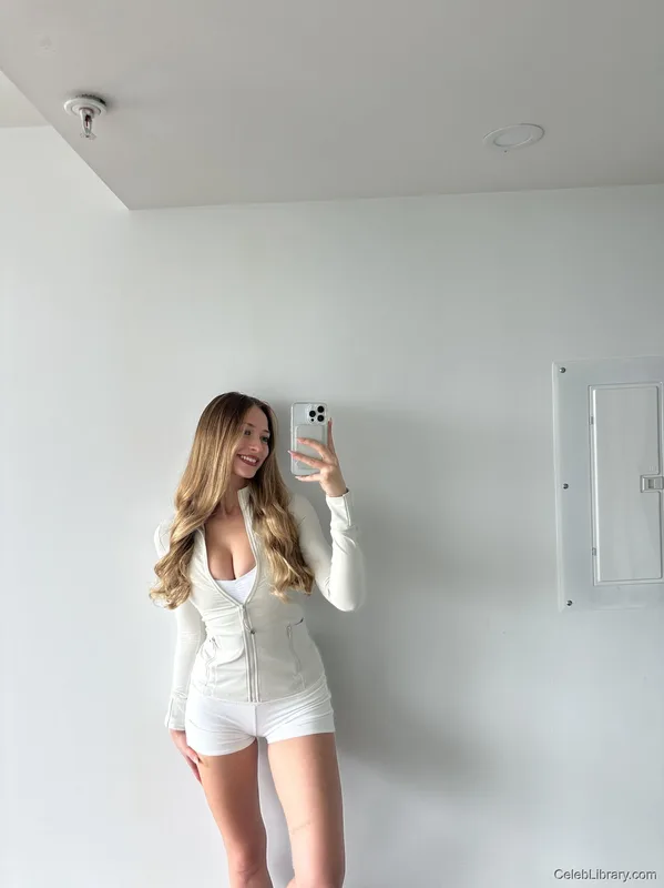 Sophia Diamond photo 21 of 1991