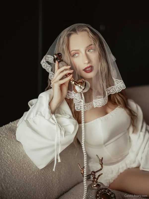 Sophia Diamond photo 23 of 1991