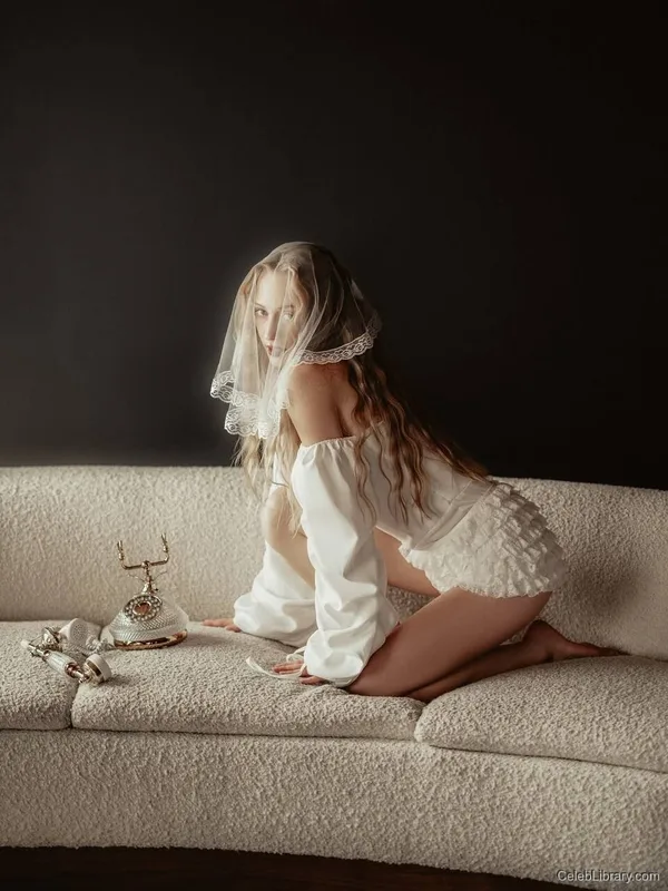 Sophia Diamond photo 1 of 1991