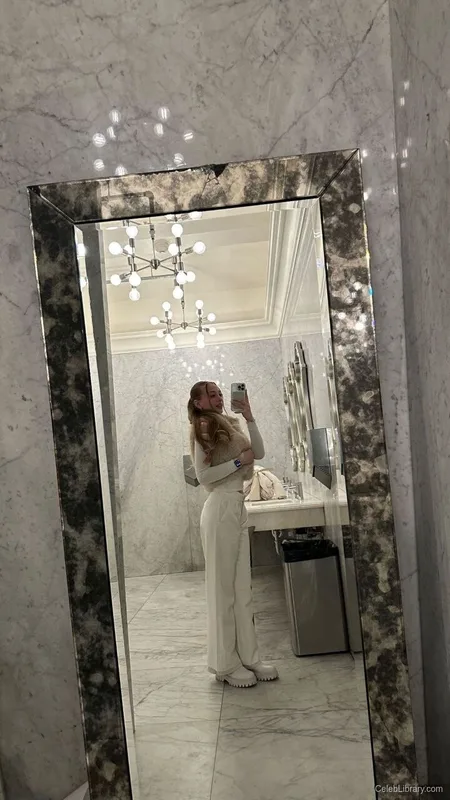 Sophia Diamond photo 6 of 1991