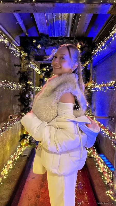 Sophia Diamond photo 2 of 1991