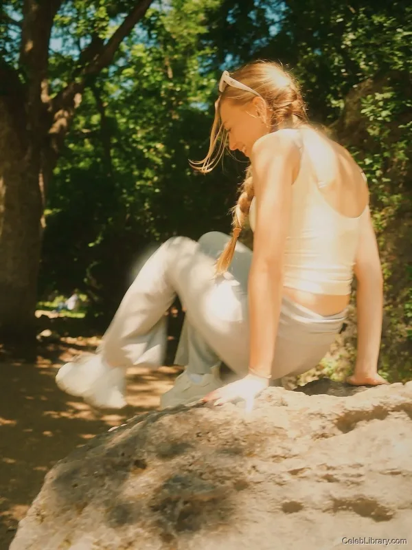 Sophia Diamond photo 3 of 1991