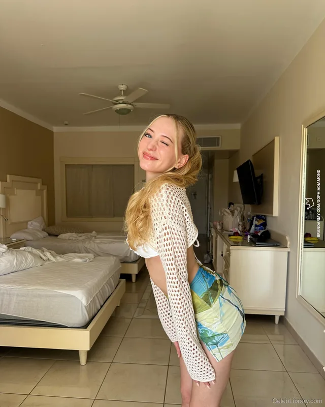 Sophia Diamond photo 4 of 1991