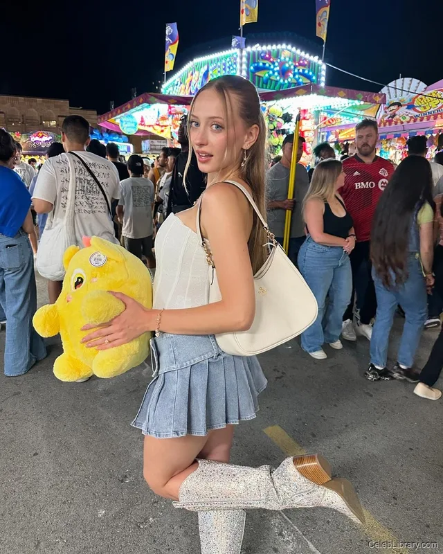 Sophia Diamond photo 8 of 1991