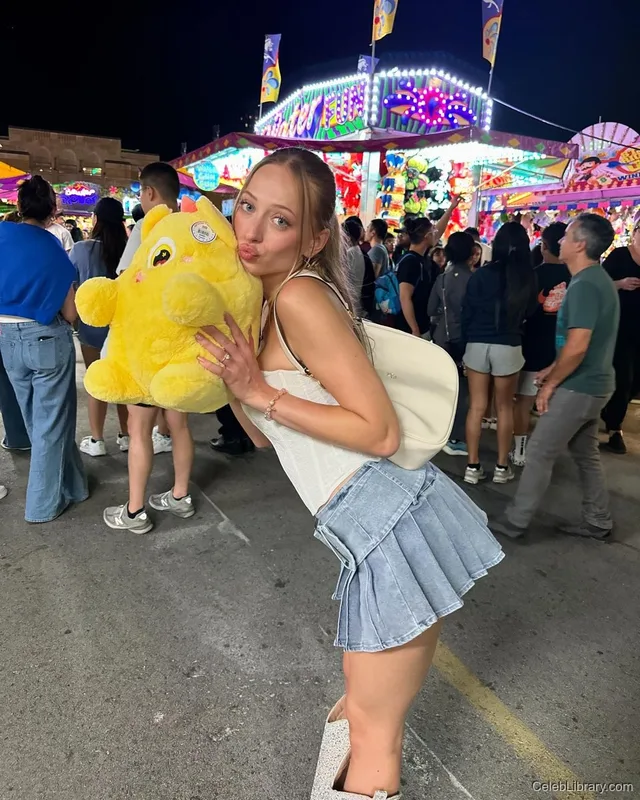 Sophia Diamond photo 15 of 1991