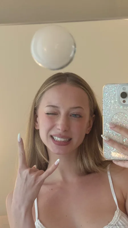 Sophia Diamond photo 18 of 1991