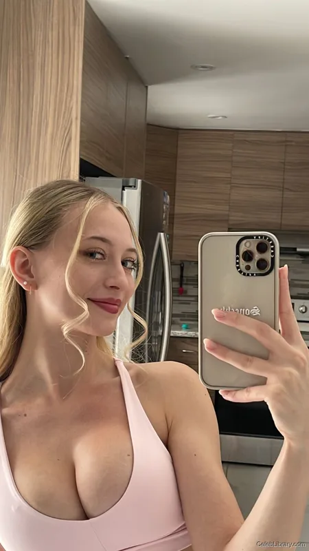 Sophia Diamond photo 19 of 1991