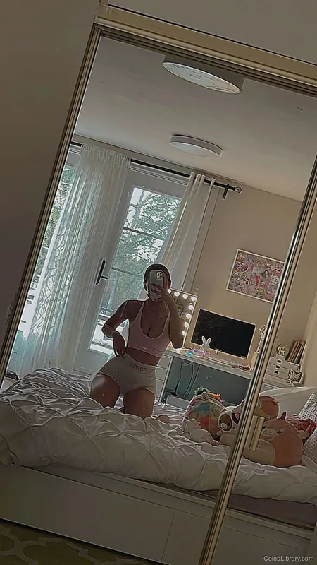 Sophia Diamond photo 17 of 1991