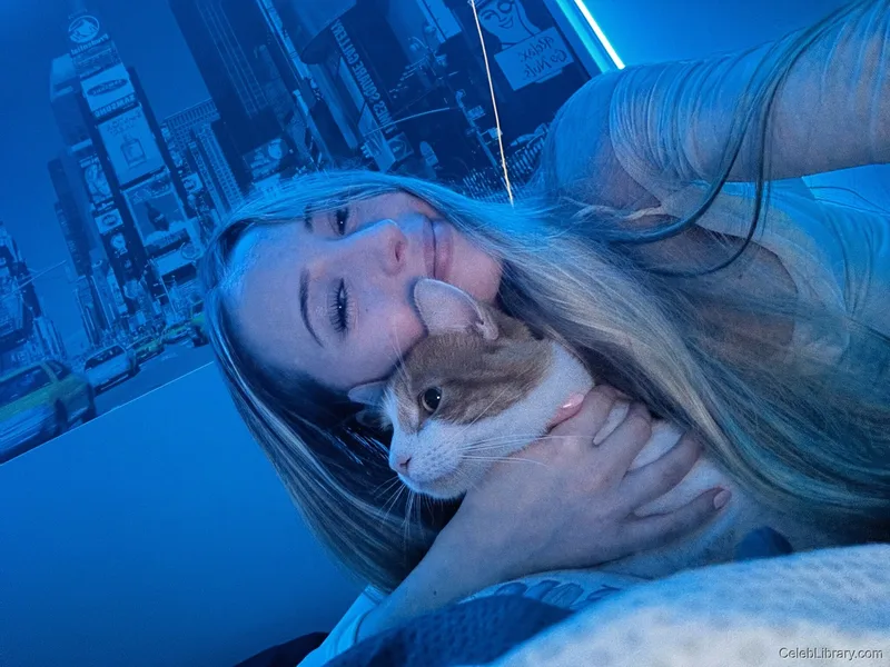 Sophia Diamond photo 18 of 1991