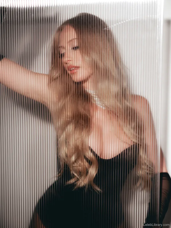 Sophia Diamond photo 2 of 1991