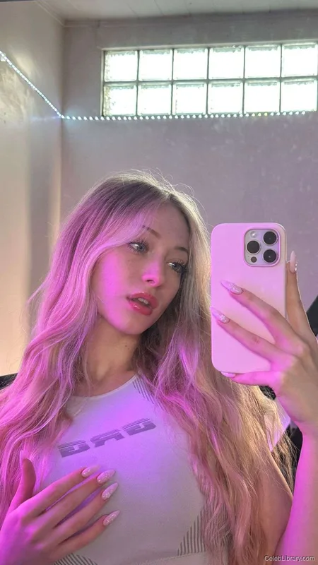 Sophia Diamond photo 1 of 1991