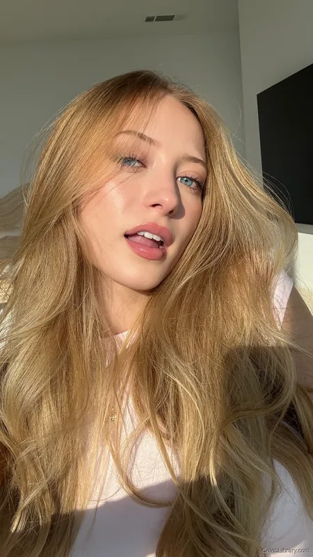 Sophia Diamond photo 10 of 1991
