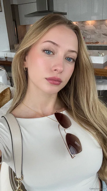 Sophia Diamond photo 20 of 1991