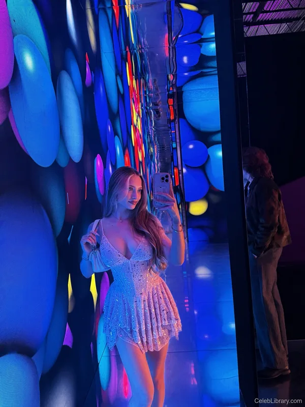 Sophia Diamond photo 9 of 1991