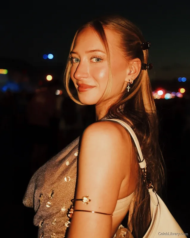 Sophia Diamond photo 22 of 1991