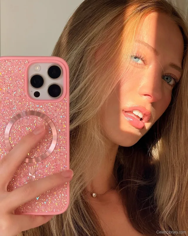 Sophia Diamond photo 1 of 1991