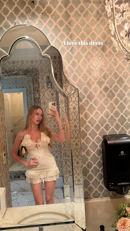 Sophia Diamond photo 14 of 1991