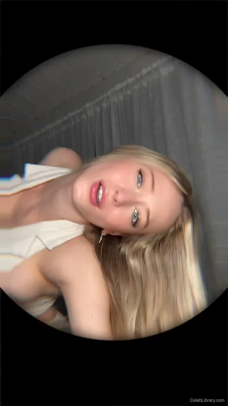 Sophia Diamond photo 21 of 1991