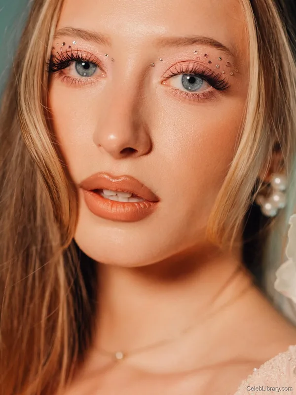 Sophia Diamond photo 6 of 1991